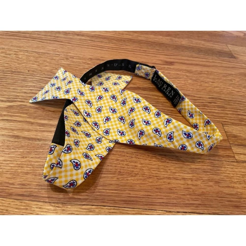 Lauren Ralph Lauren 100% silk Bow Tie Yellow Paisley
